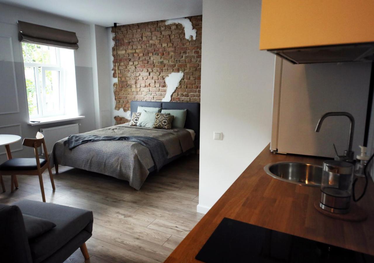 Comfortable Design On Vilanu With Parking Huoneisto